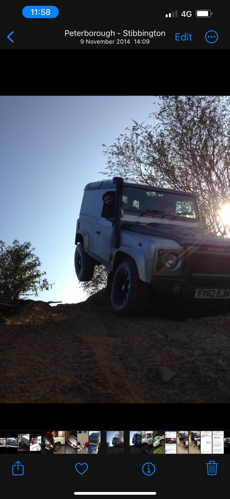 LAND ROVER DEFENDER