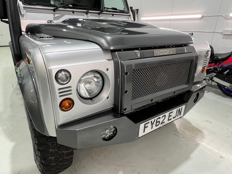 LAND ROVER DEFENDER