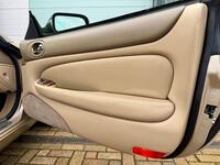 JAGUAR XK8