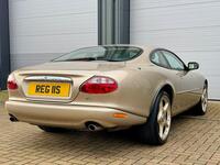 JAGUAR XK8