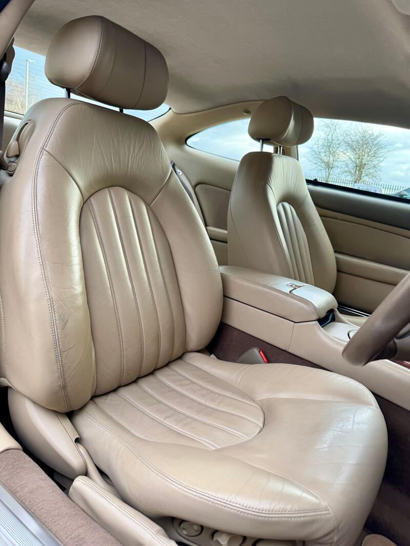 JAGUAR XK8