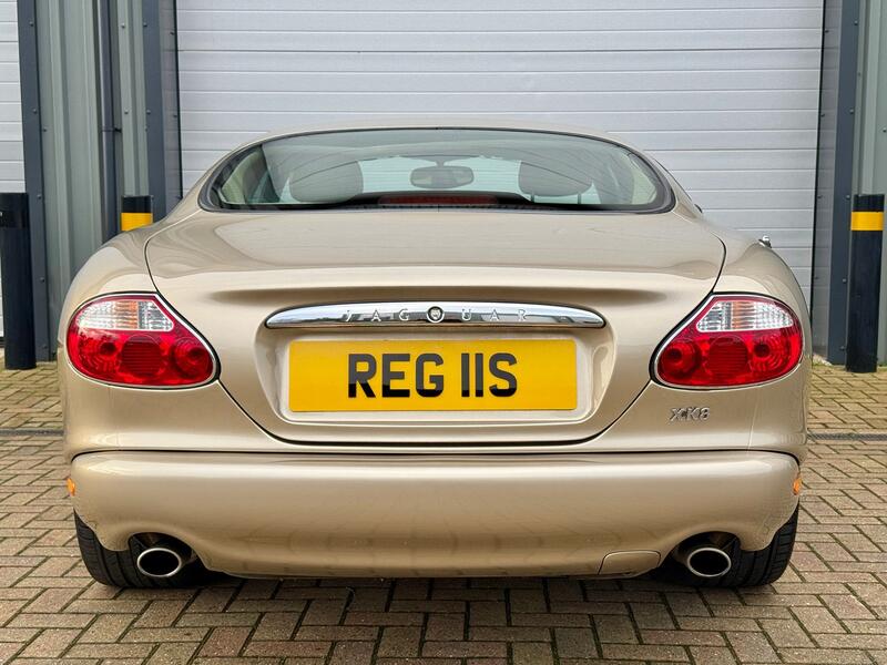JAGUAR XK8