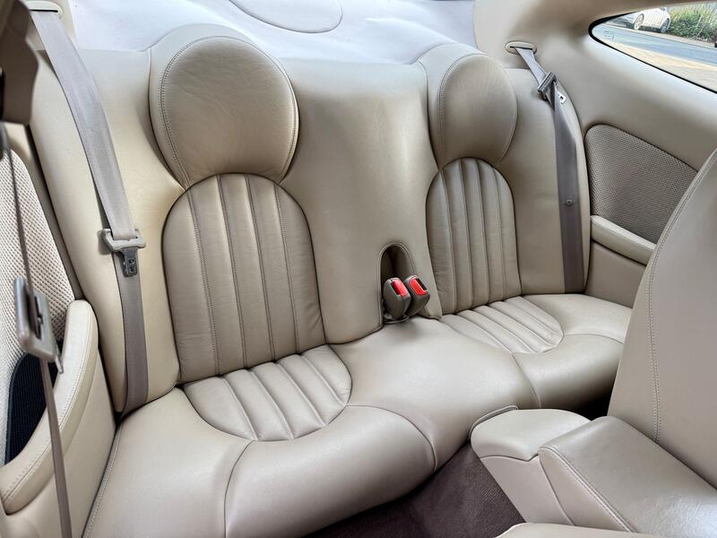 JAGUAR XK8