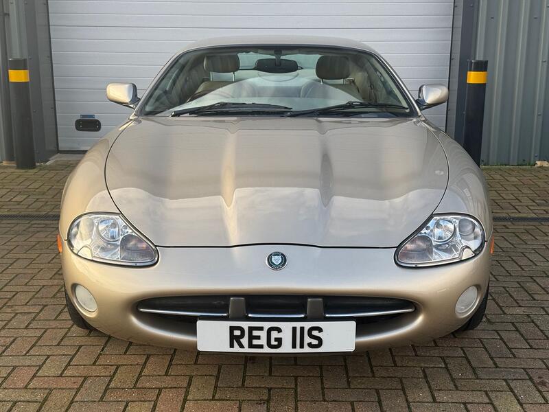 JAGUAR XK8