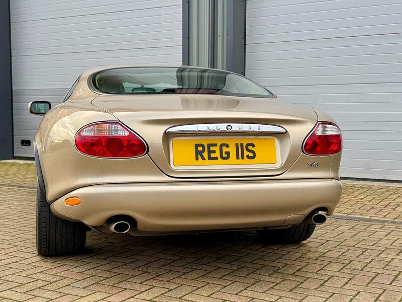 JAGUAR XK8