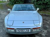 PORSCHE 944