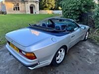 PORSCHE 944