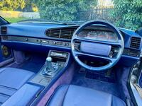 PORSCHE 944