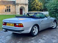 PORSCHE 944