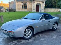 PORSCHE 944