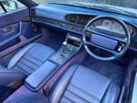 PORSCHE 944