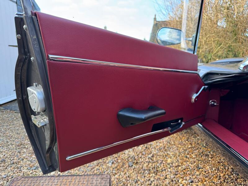 JAGUAR E-TYPE