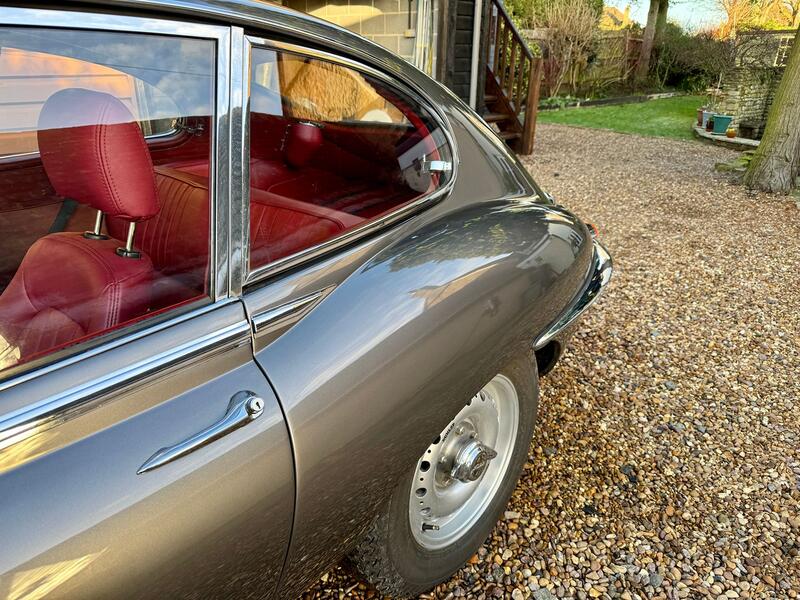 JAGUAR E-TYPE