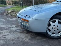 PORSCHE 944