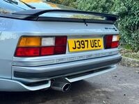 PORSCHE 944