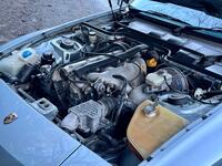 PORSCHE 944