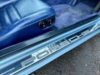PORSCHE 944