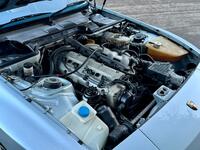 PORSCHE 944
