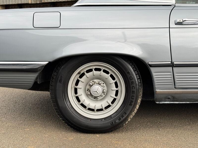MERCEDES-BENZ 280
