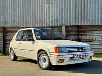 PEUGEOT 205