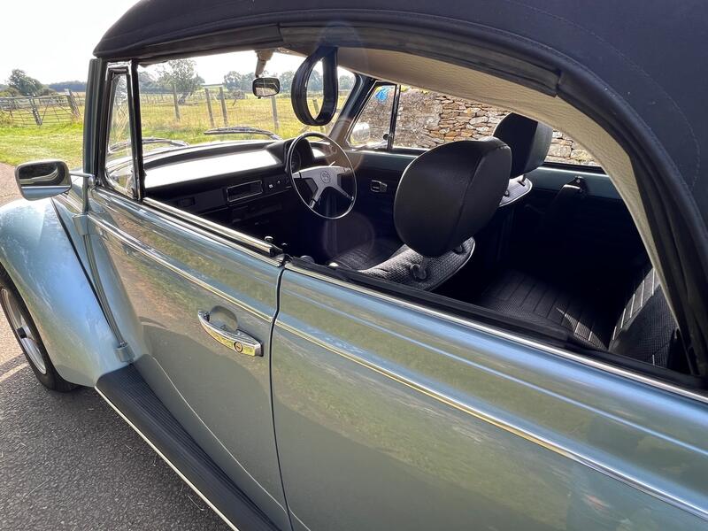 VOLKSWAGEN BEETLE